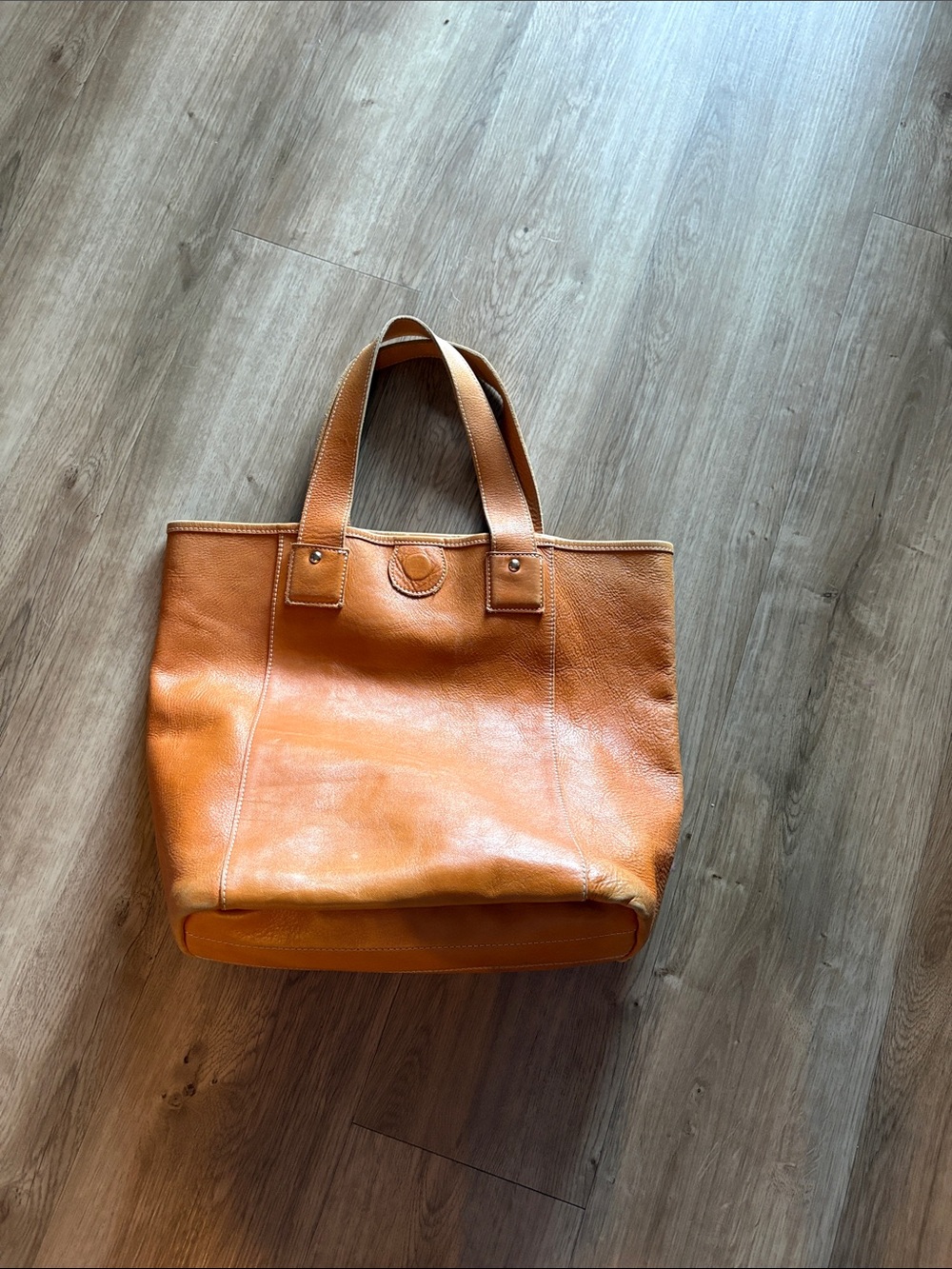 Preowned Leather tote